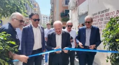RIAPRE L’ASCENSORE PUBBLICO CHE COLLEGA VIA VELIA E PIAZZA PRINCIPE AMEDEO: INAUGURATO IL NUOVO IMPIANTO DI ULTIMA GENERAZIONE ALLA PRESENZA DEL SINDACO, ON. VINCENZO DE LUCA